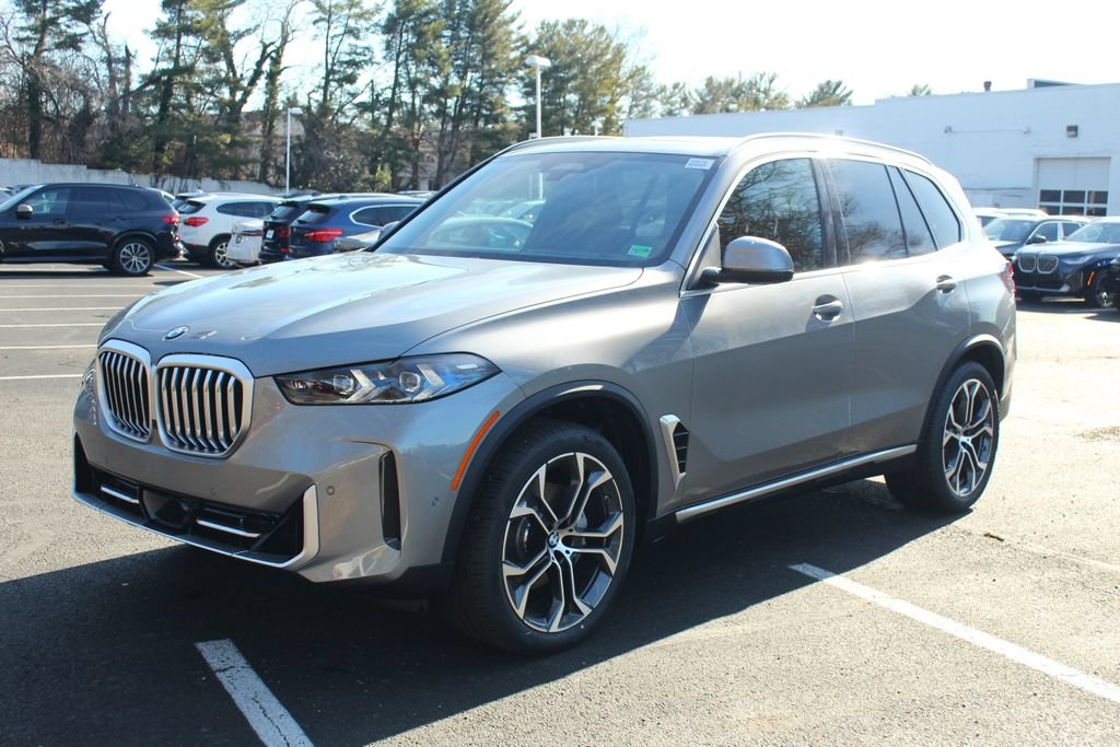 Used 2026 BMW X5 xDrive40i AWD/4WD image 3