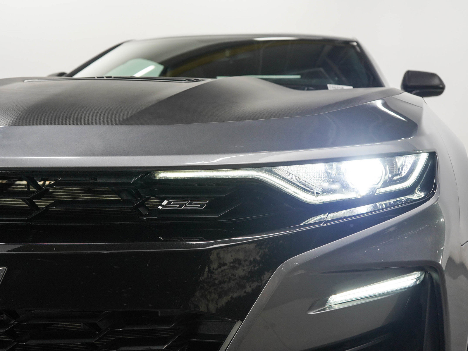 Used 2019 Chevrolet Camaro SS RWD image 9