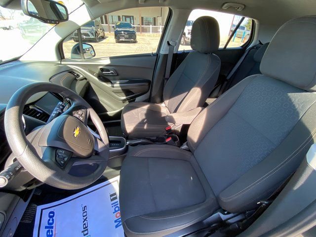 Used 2022 Chevrolet Trax LS w/ Tint and Cruise Package image 12