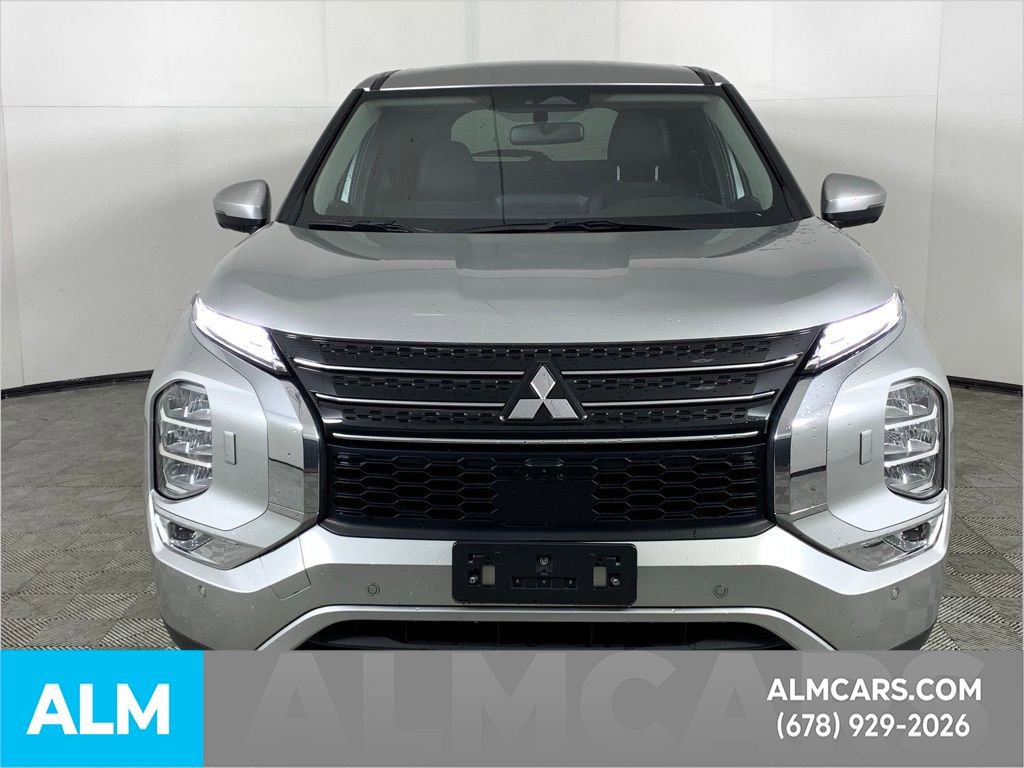 Used 2023 Mitsubishi Outlander SE Black Edition image 14