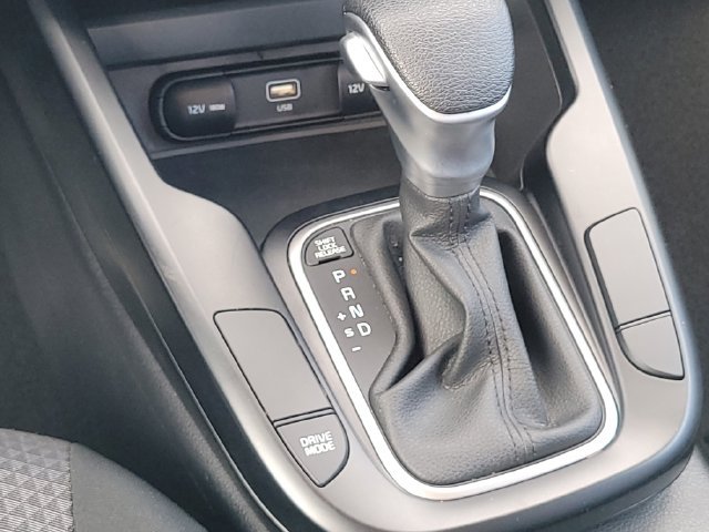 Certified 2025 Kia Soul LX w/ LX Technology Package FWD image 15