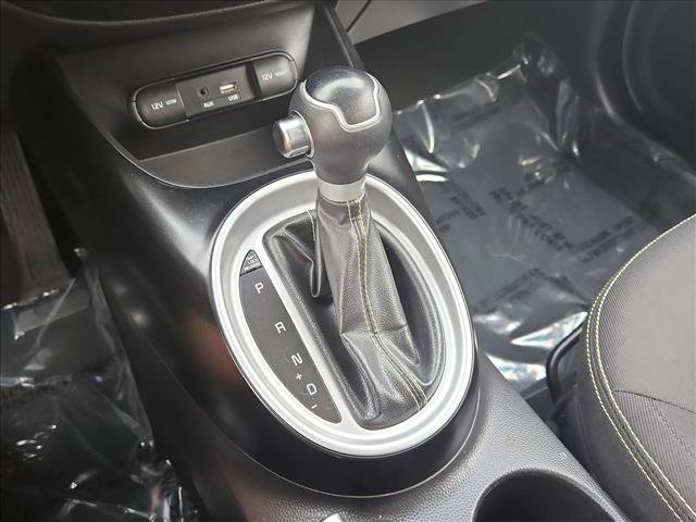 Used 2015 Kia Soul + FWD image 12
