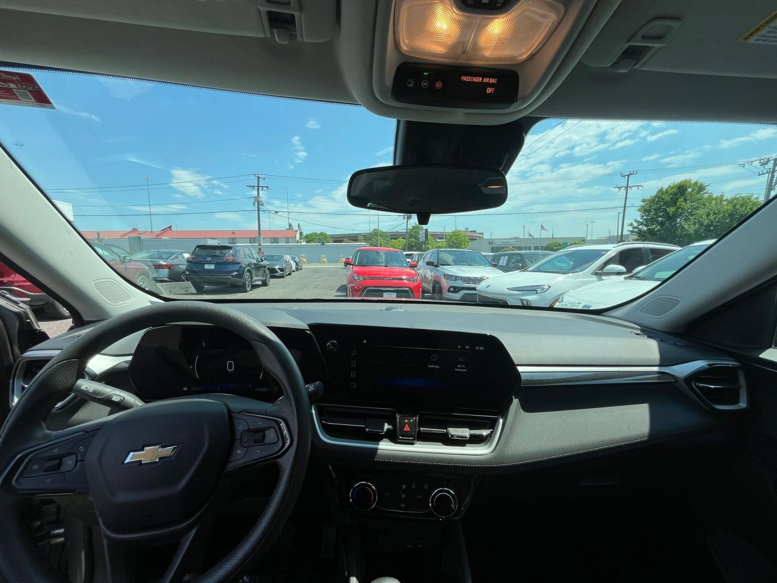 Used 2025 Chevrolet TrailBlazer LT FWD image 31