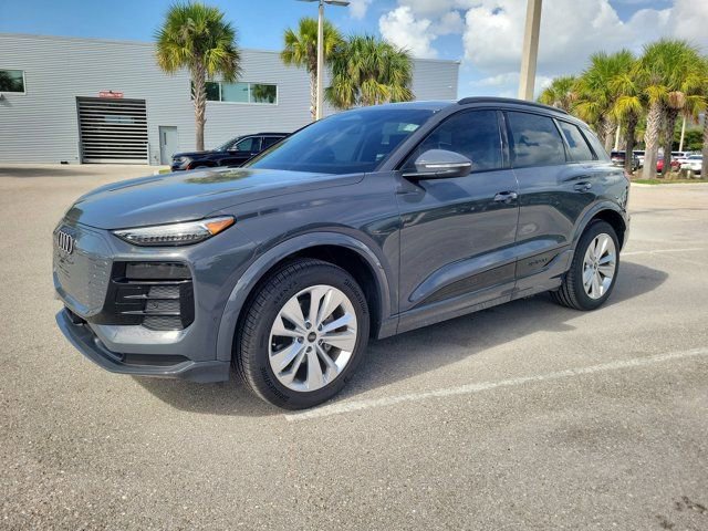 Certified 2025 Audi Q6 e-tron Premium Plus w/ Premium Plus RWD image 4