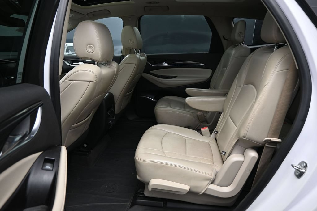 Used 2018 Buick Enclave Essence AWD/4WD image 24