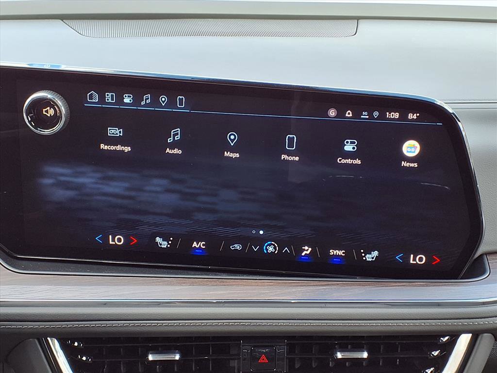 New 2026 Chevrolet Suburban Z71 w/ Comfort Package image 8