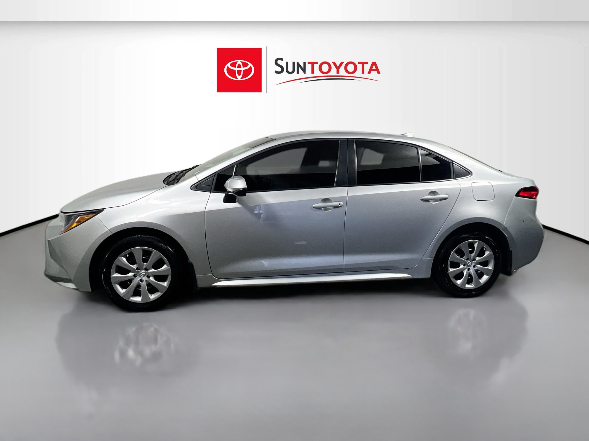 Used 2026 Toyota Corolla LE FWD image 7