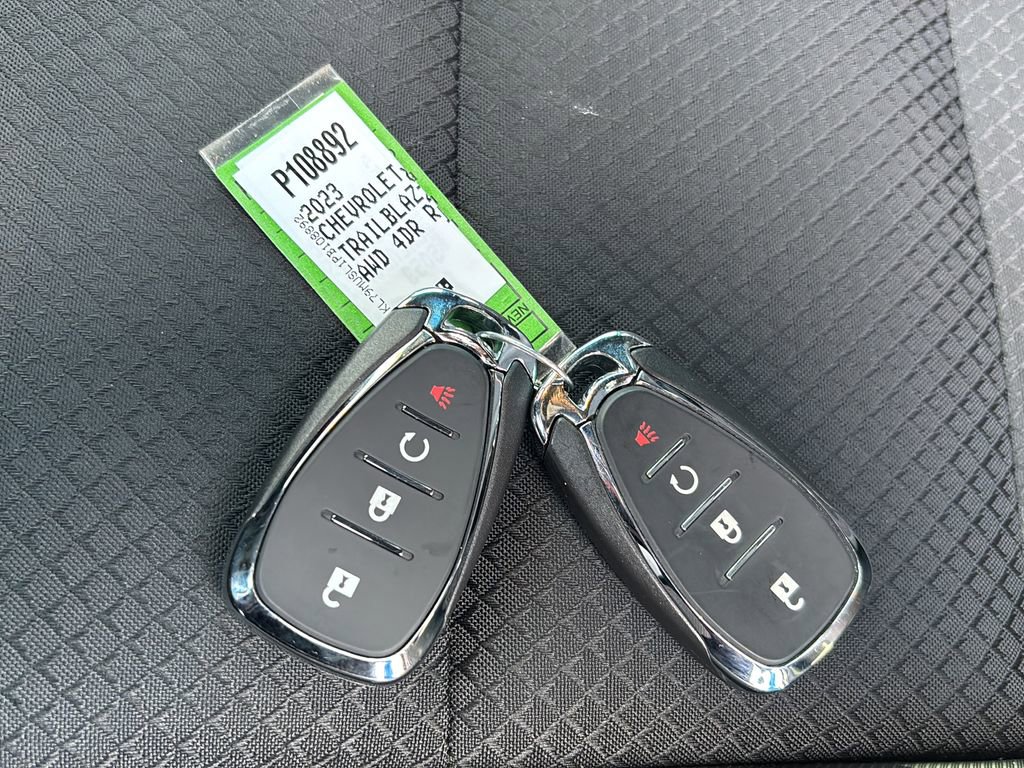 Used 2023 Chevrolet TrailBlazer RS w/ Convenience Package image 40