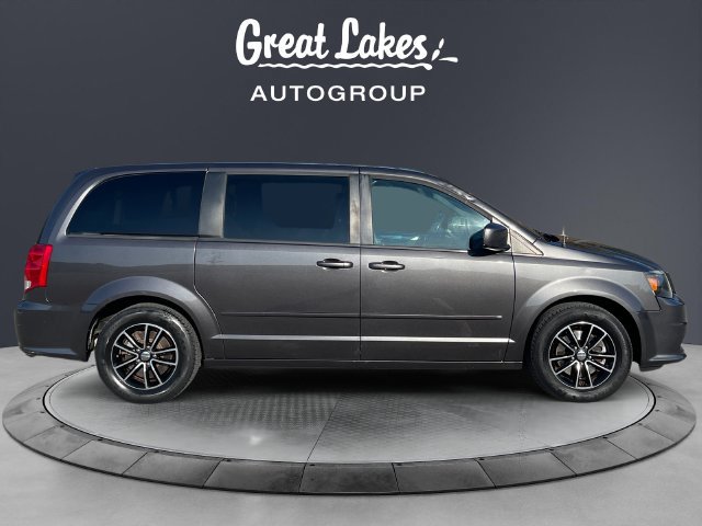 Used 2015 Dodge Grand Caravan SE w/ Quick Order Package 29E SE FWD image 6