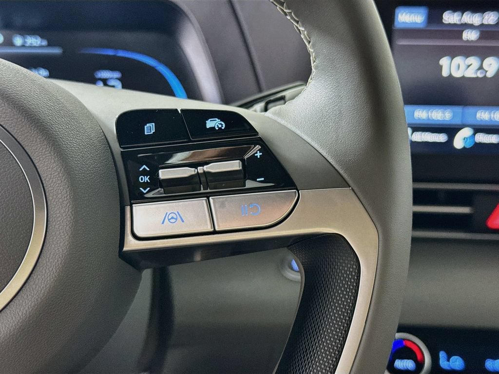Certified 2025 Hyundai Elantra Sport FWD image 32