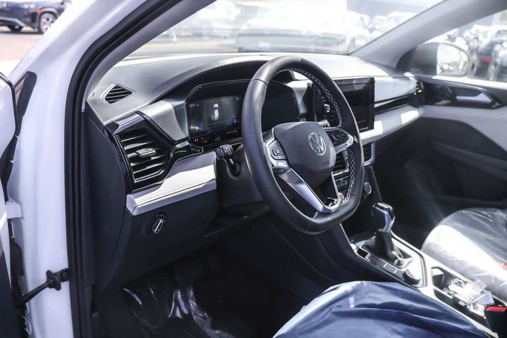 Used 2025 Volkswagen Taos S image 15