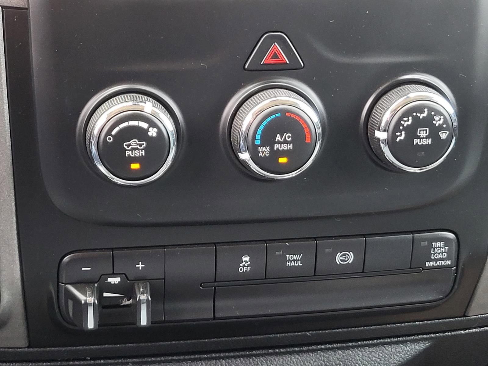 Used 2013 RAM 2500 Tradesman w/ Chrome Appearance Group RWD image 27