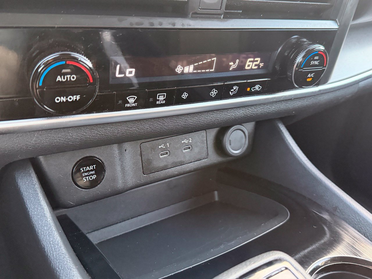 Certified 2025 Nissan Rogue SV FWD image 20
