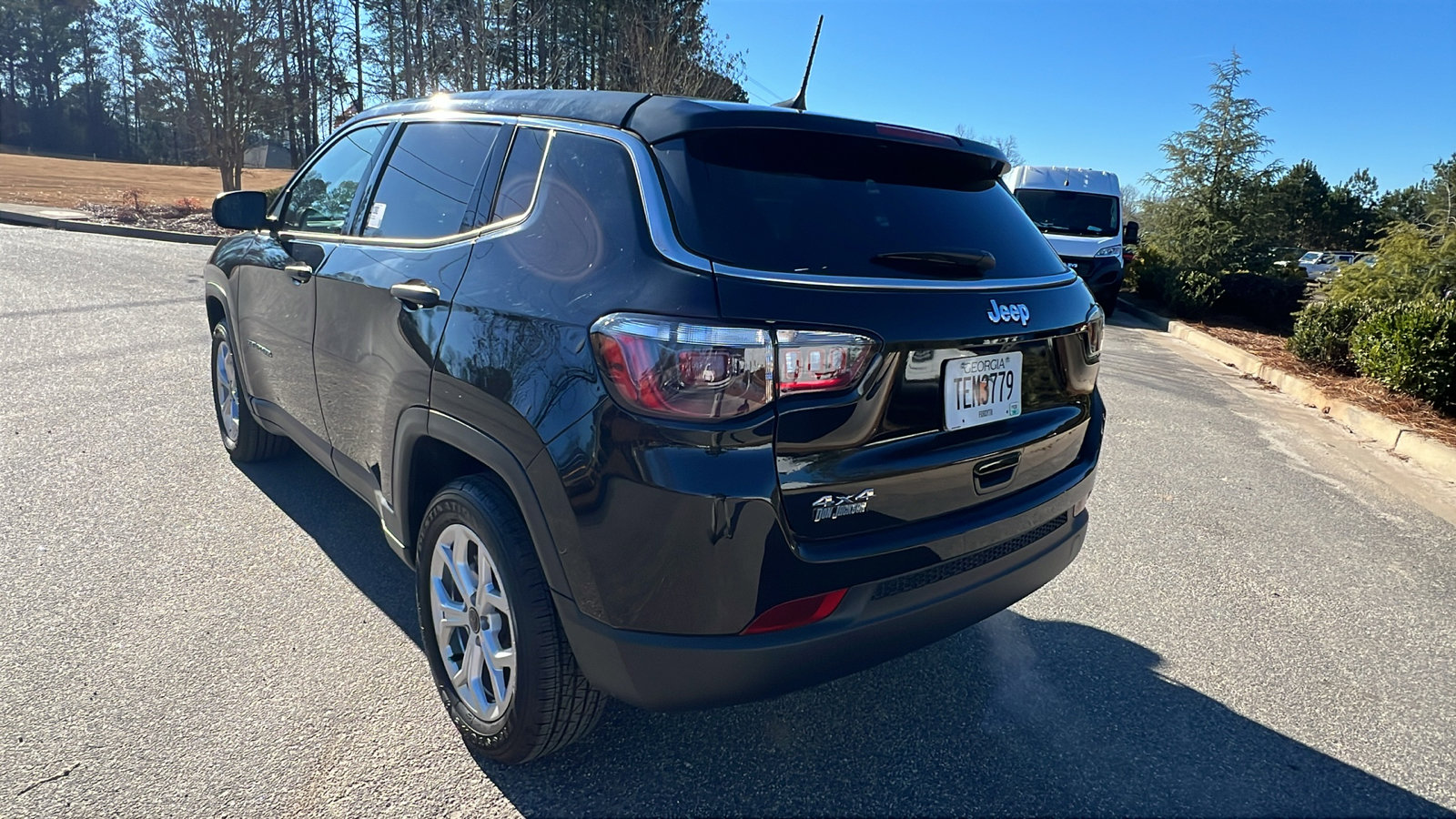 Certified 2025 Jeep Compass Sport image 10