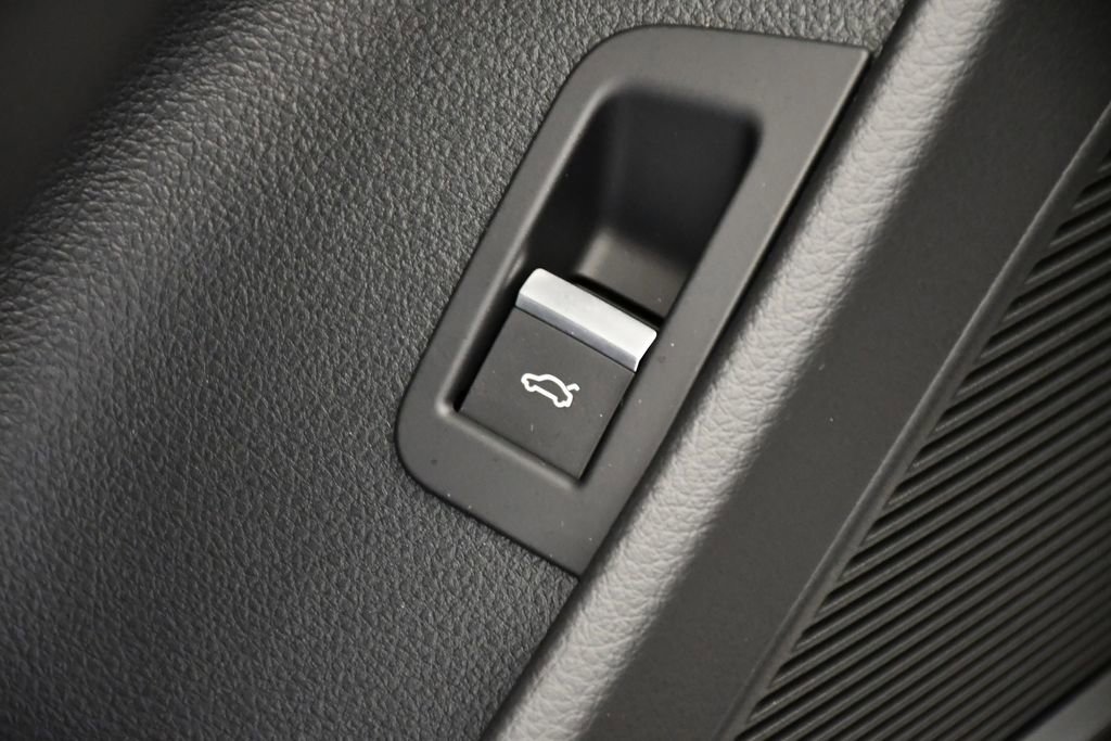 New 2026 Audi Q8 Premium Plus image 36