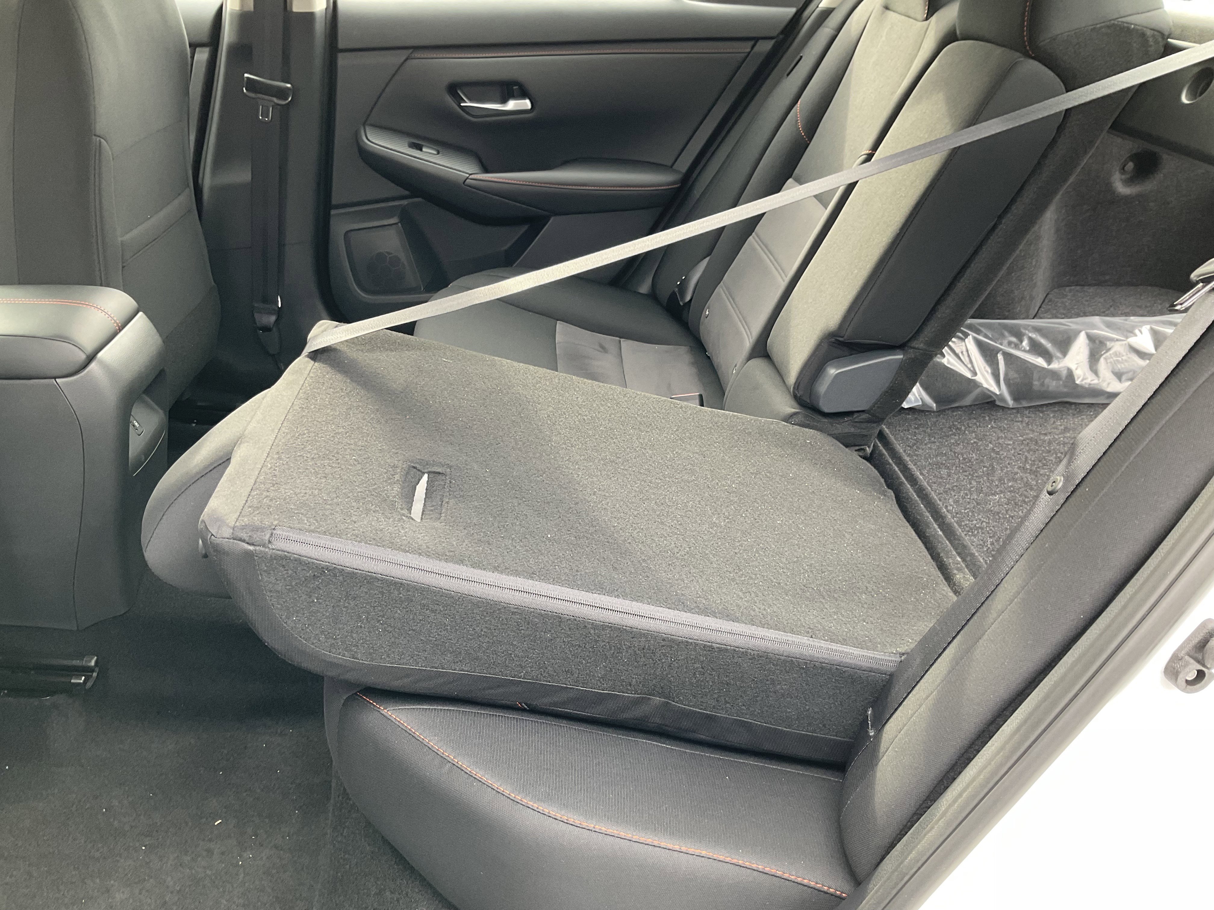 Used 2025 Nissan Sentra SR image 36