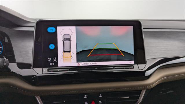 Used 2024 Volkswagen Atlas Cross Sport SE image 27