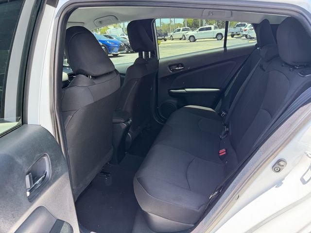 Used 2021 Toyota Prius L Eco FWD image 13