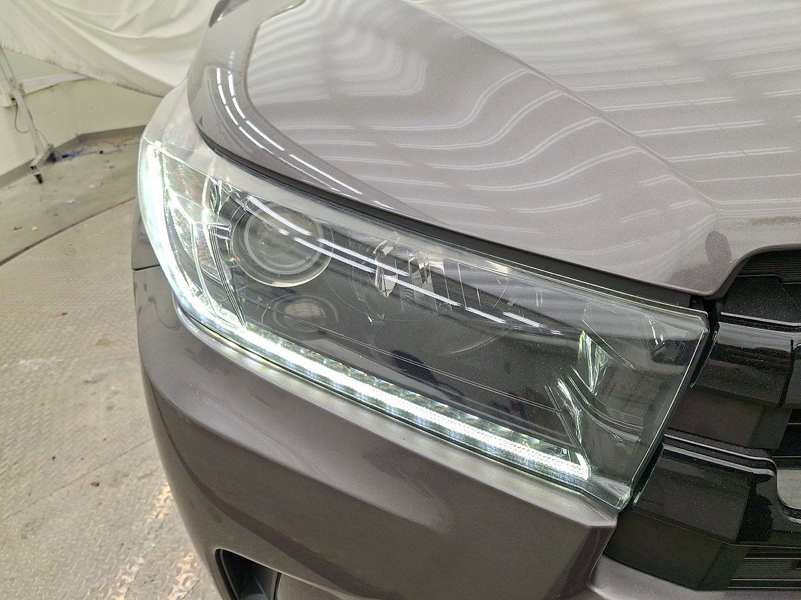 Certified 2019 Toyota Highlander SE image 28