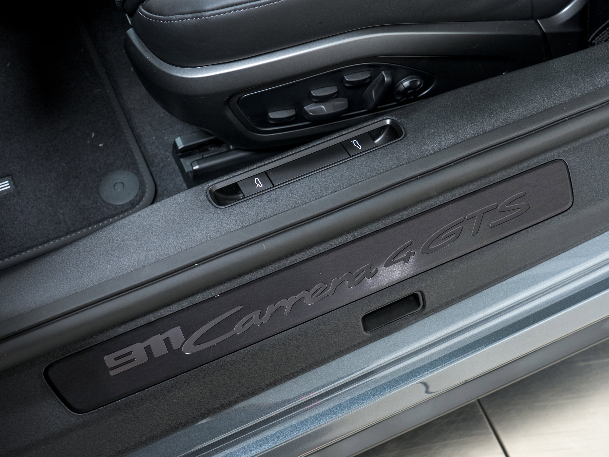 New 2026 Porsche 911 Carrera 4 GTS image 16