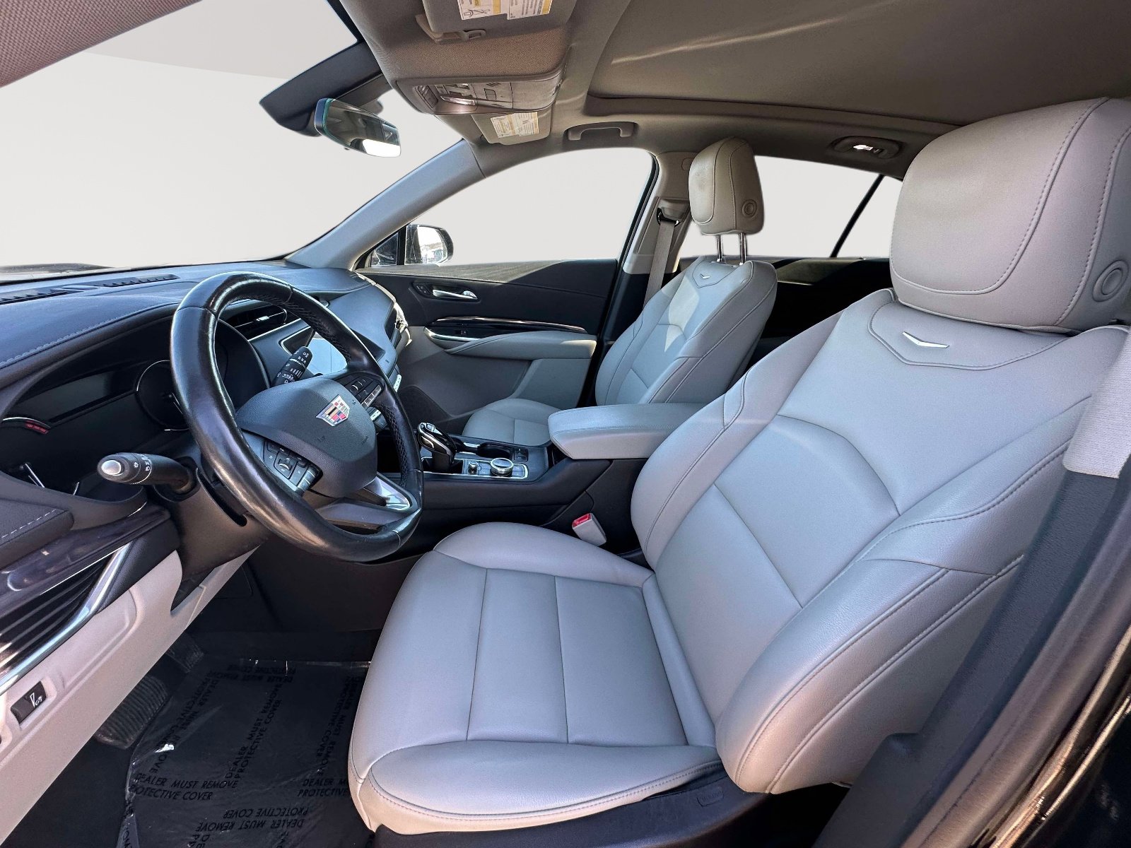 Used 2020 Cadillac XT4 Luxury w/ Cold Weather Package image 26