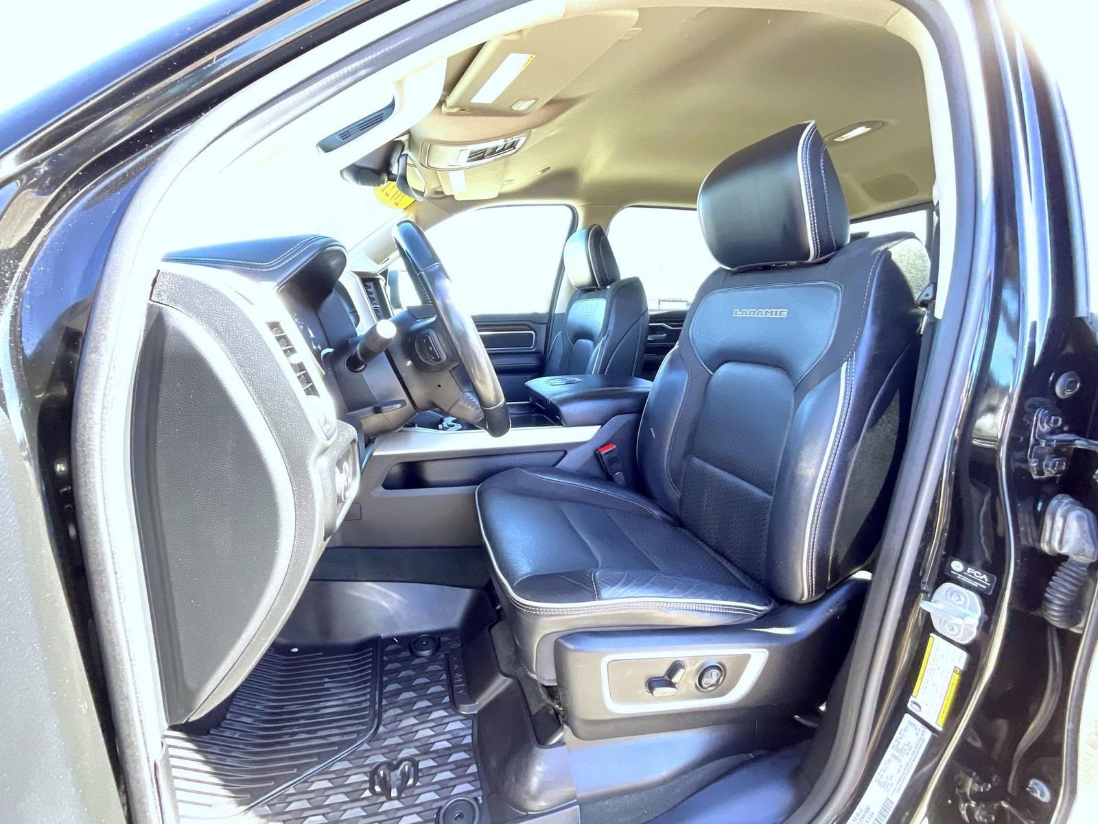 Used 2021 RAM 1500 Laramie AWD/4WD image 10