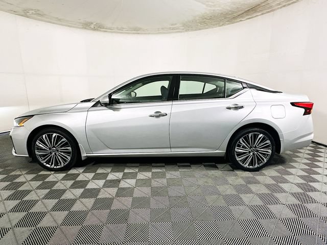 Used 2024 Nissan Altima 2.5 SL AWD/4WD image 6