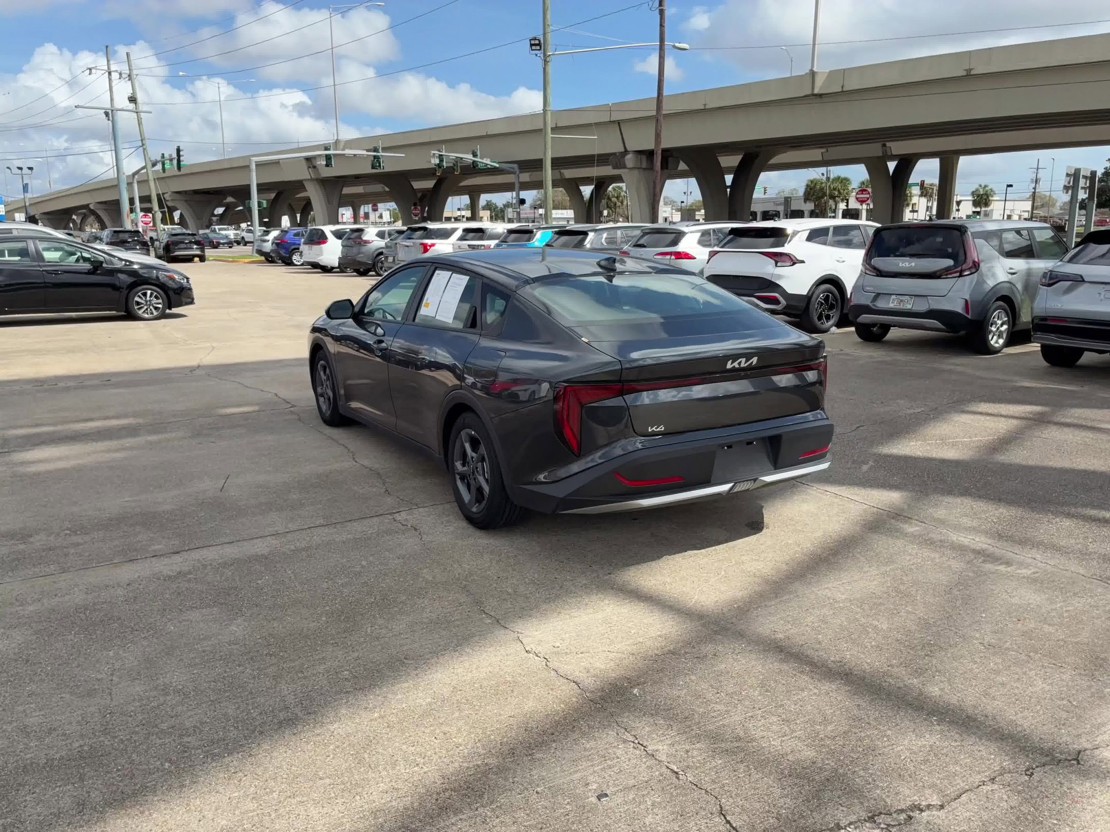 Used 2025 Kia K4 LXS image 12