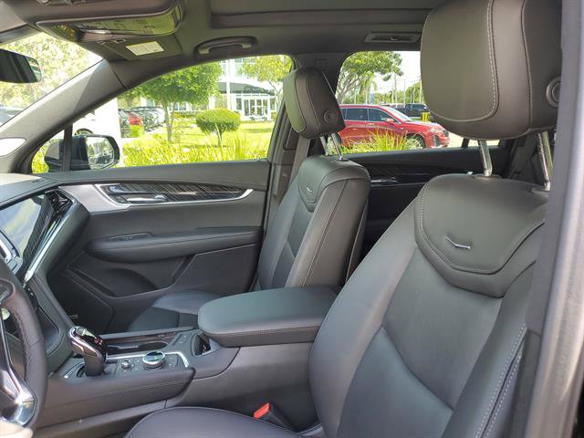Certified 2024 Cadillac XT6 Premium Luxury AWD/4WD image 41