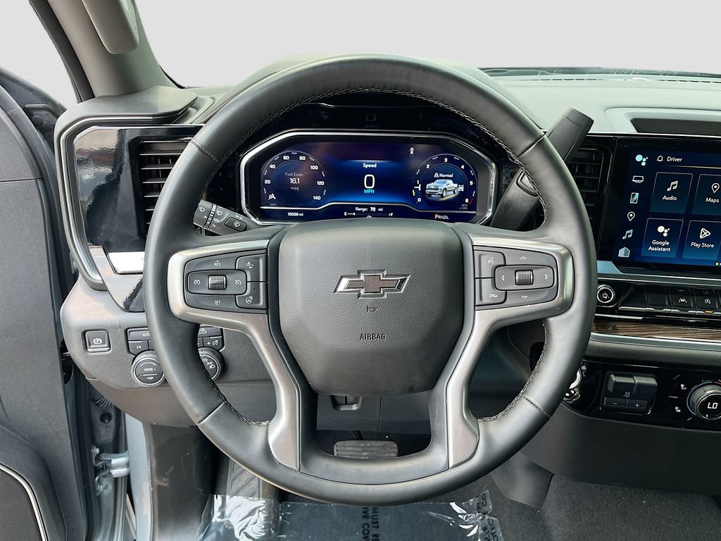 Used 2025 Chevrolet Silverado 1500 LT AWD/4WD image 11