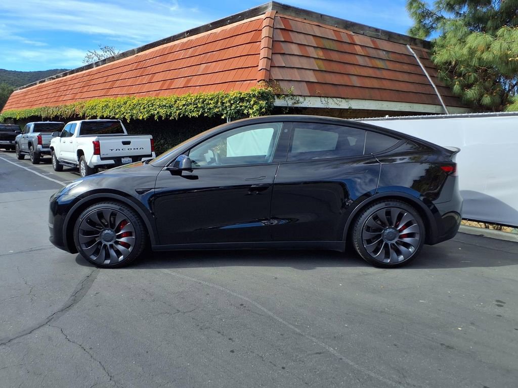 Used 2022 Tesla Model Y Performance image 4