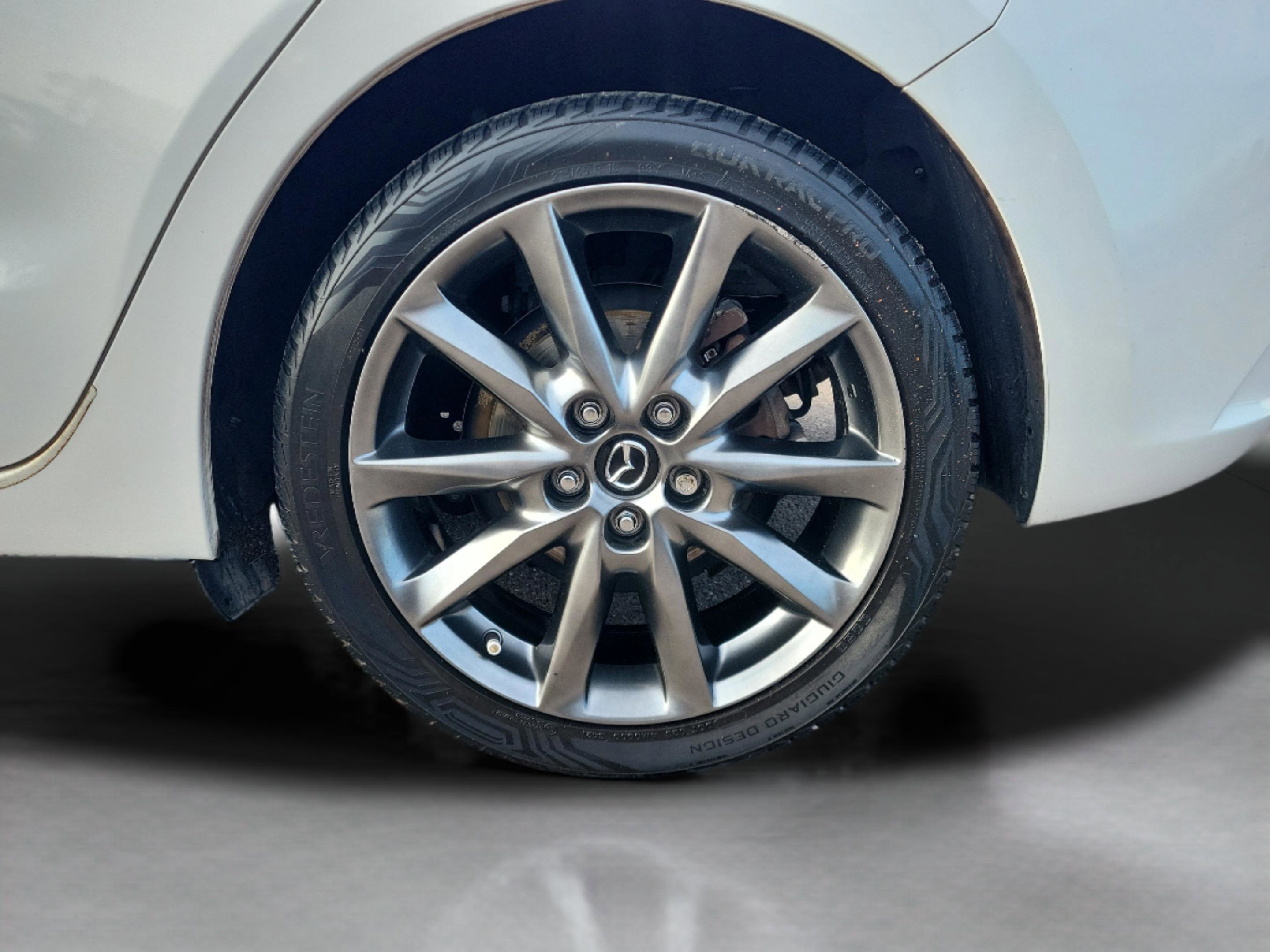 Used 2018 MAZDA MAZDA3 Grand Touring w/ Premium Equipment Package image 7