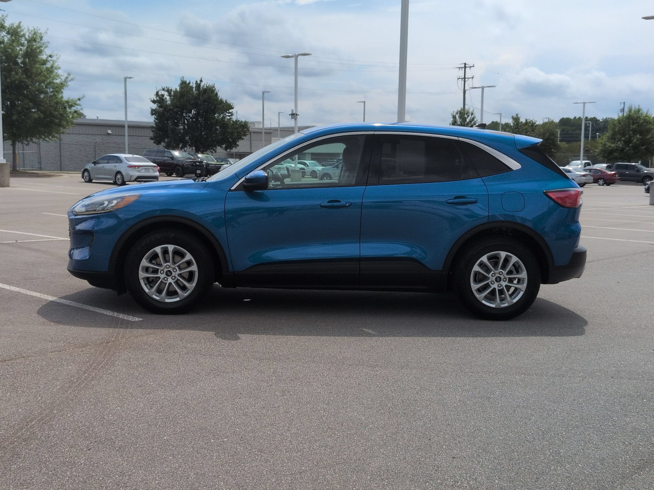 Used 2021 Ford Escape SE w/ Convenience Package FWD image 7