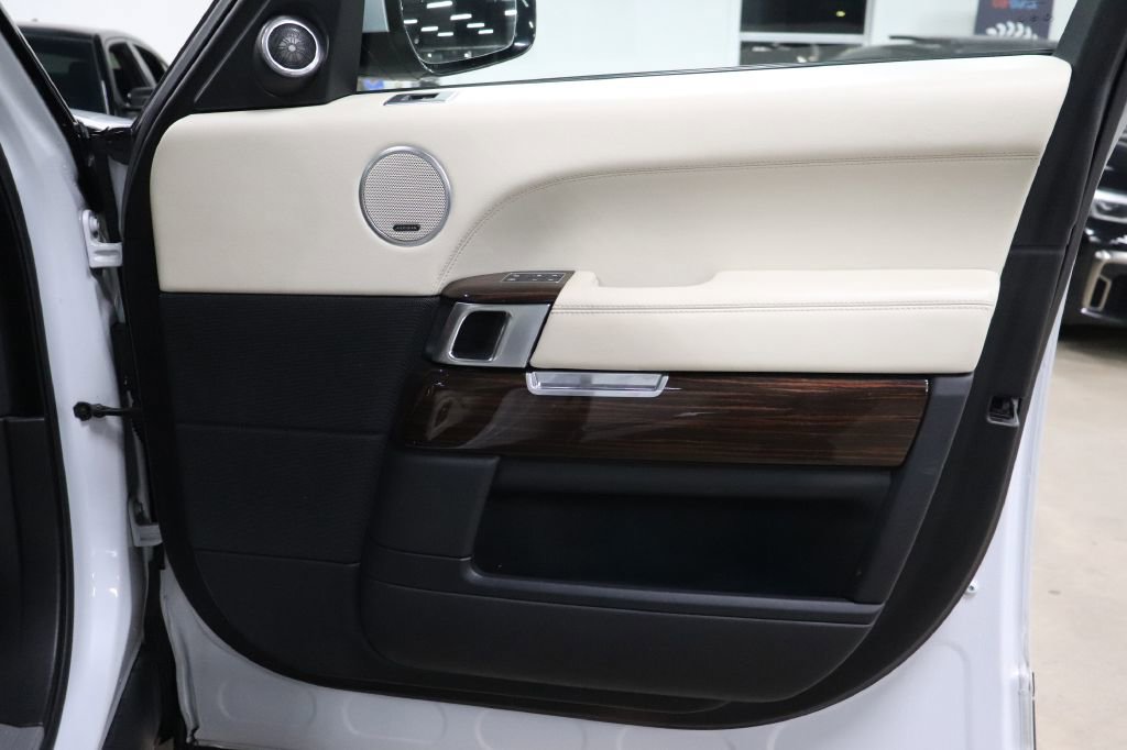 Used 2016 Land Rover Range Rover Supercharged image 22