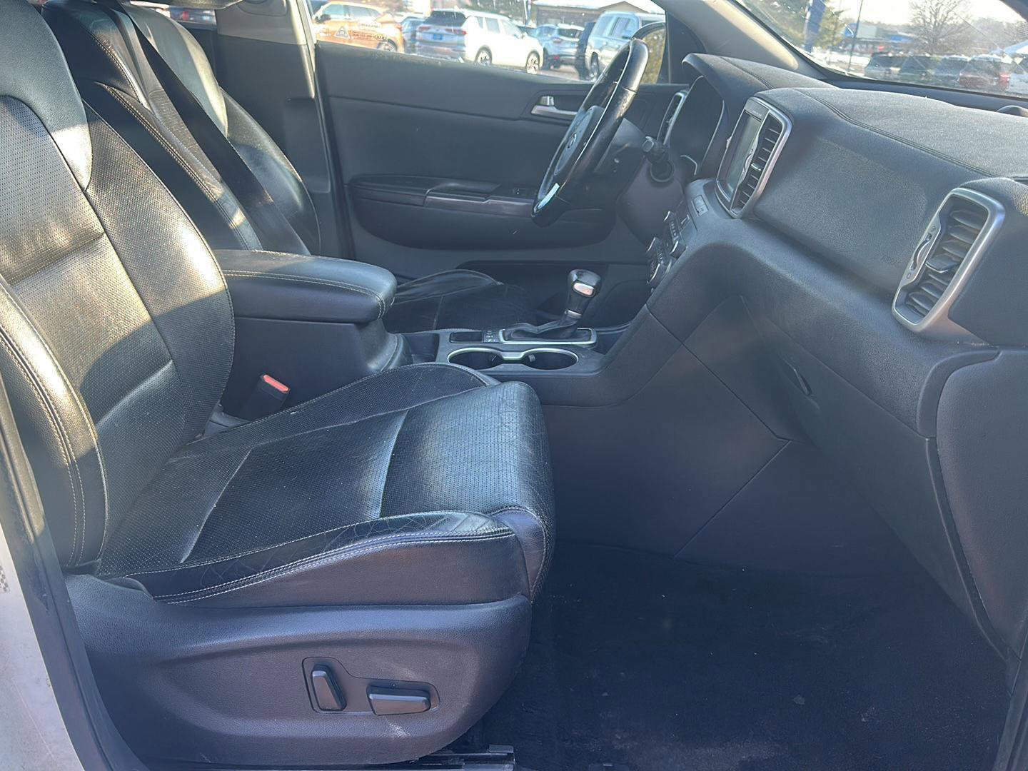 Used 2017 Kia Sportage EX w/ EX Technology Package image 14