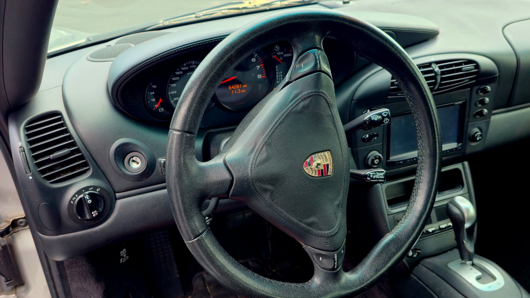 Used 2001 Porsche 911 Turbo AWD/4WD image 14
