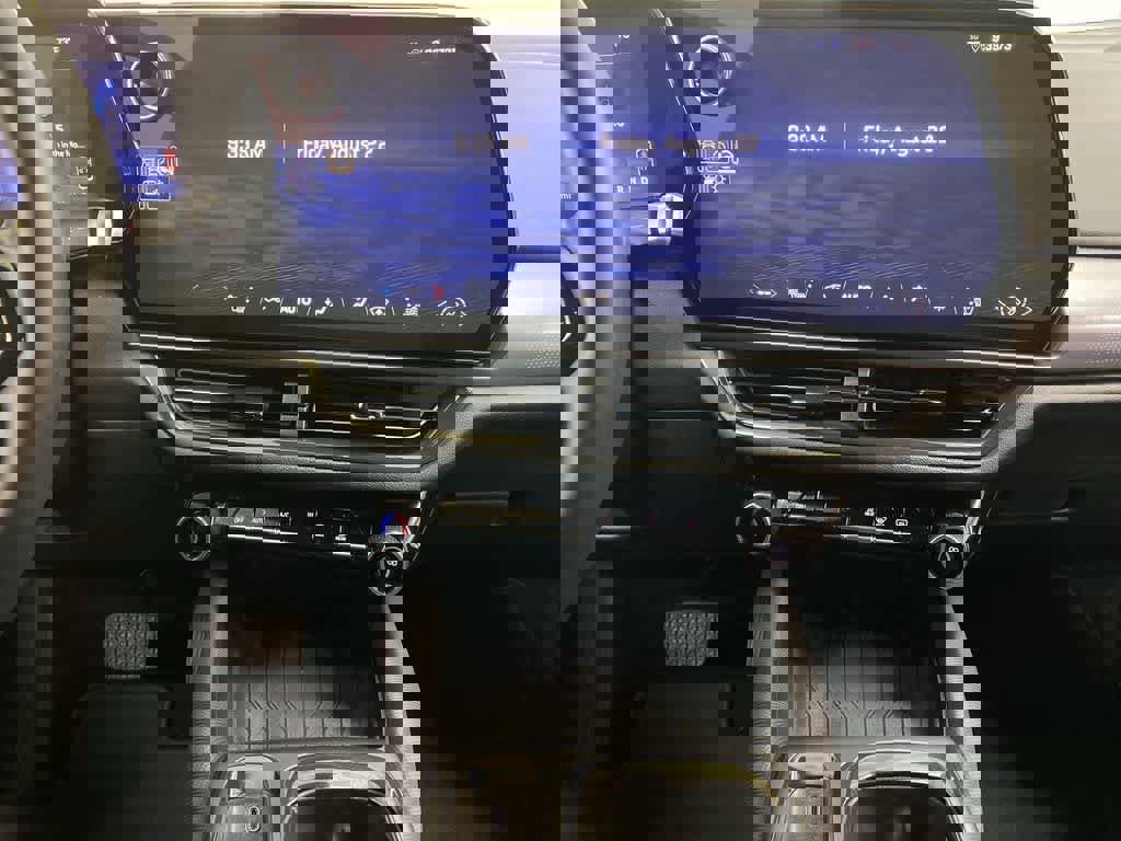 Used 2024 Chevrolet Equinox EV RS image 25