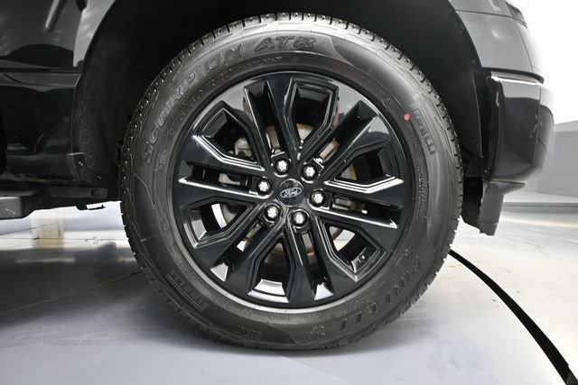 Used 2022 Ford F150 Lariat w/ Equipment Group 502A High AWD/4WD image 12