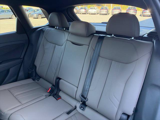 New 2026 Audi Q3 quattro 2.0T AWD/4WD image 18