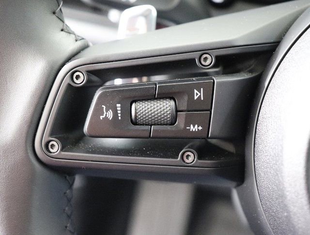 Used 2025 Porsche Macan image 19