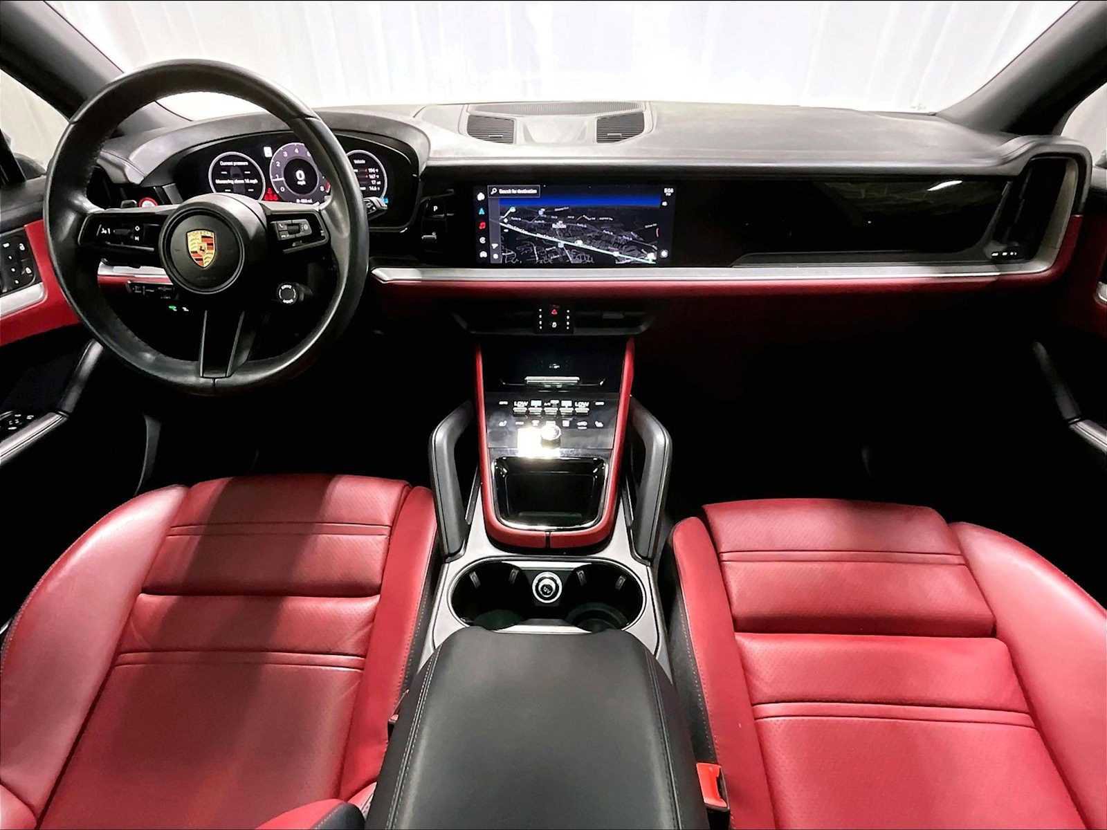 Used 2024 Porsche Cayenne image 17