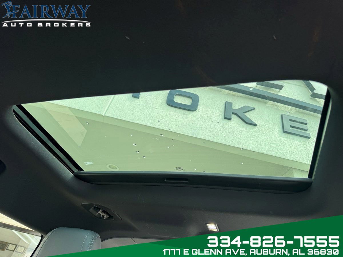 Used 2023 Land Rover Defender 130 X image 28