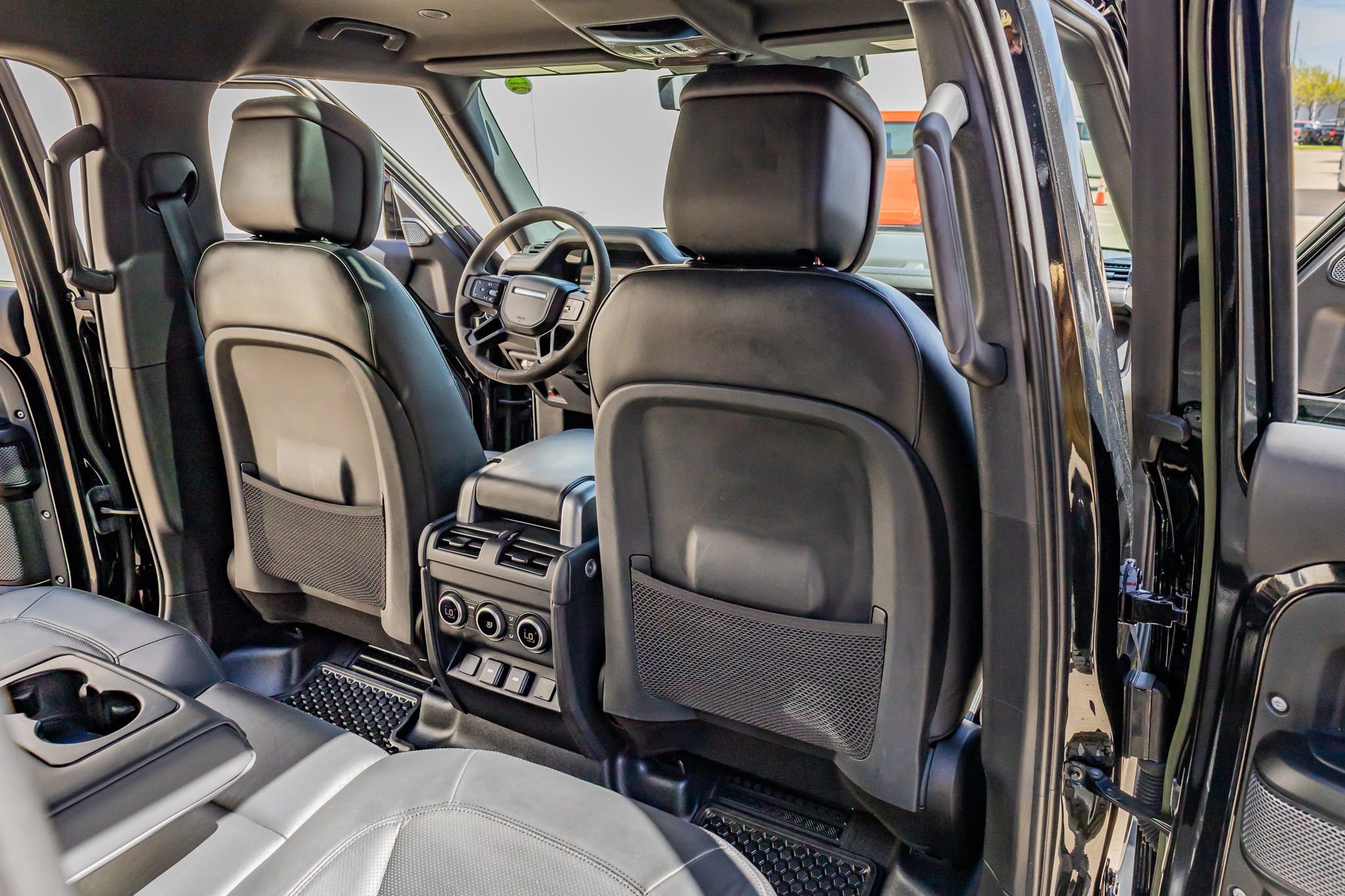 Used 2023 Land Rover Defender 110 V8 image 30