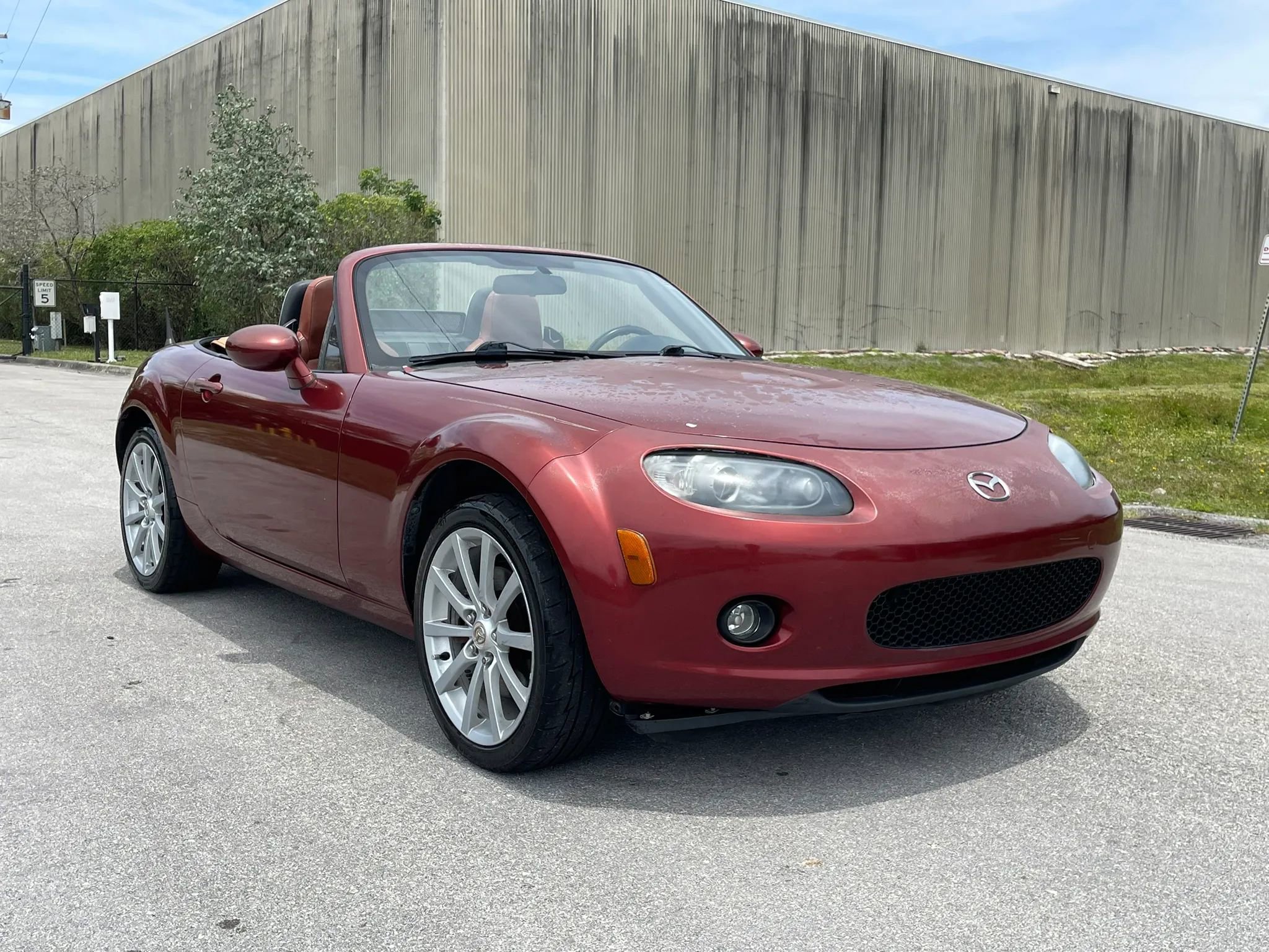Used 2007 MAZDA MX-5 Miata Grand Touring w/ Premium Pkg RWD image 5