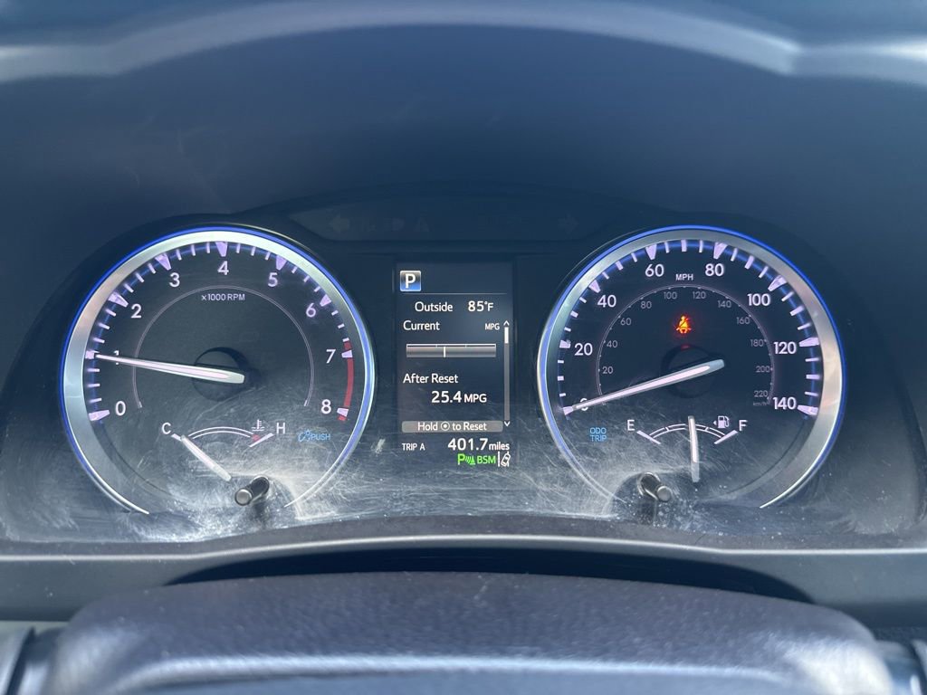 Used 2019 Toyota Highlander Limited FWD image 11