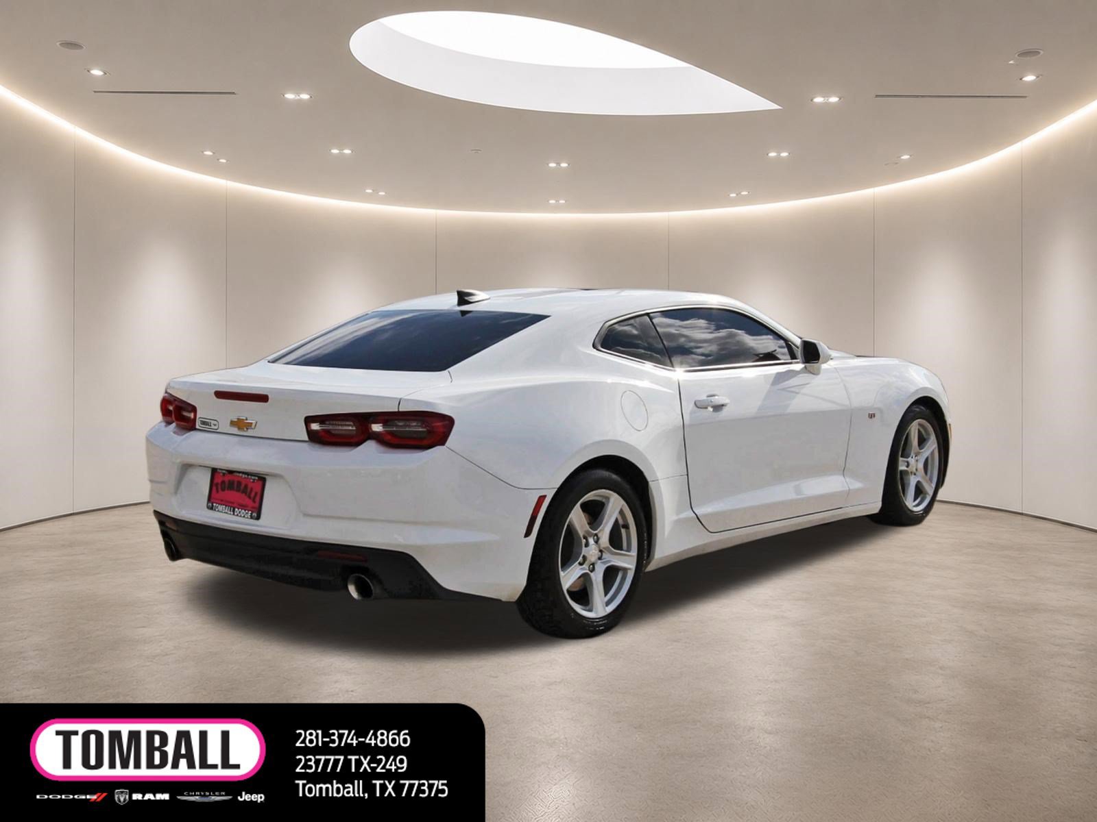 Used 2023 Chevrolet Camaro LT RWD image 7