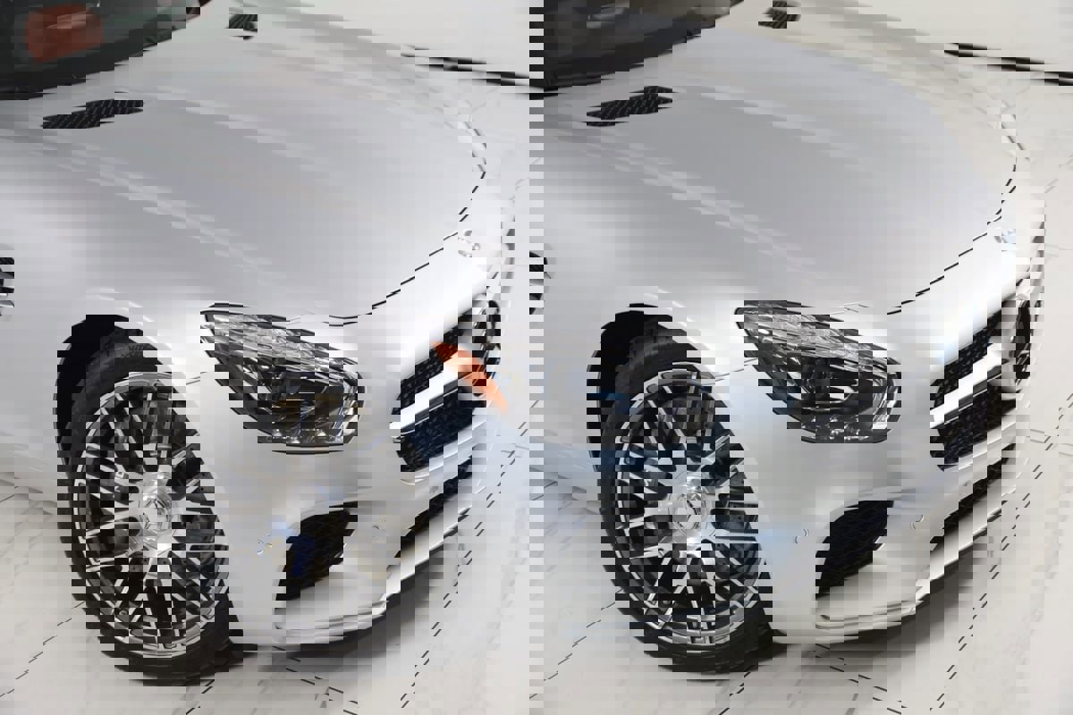 Used 2017 Mercedes-Benz AMG GT Coupe w/ Exclusive Interior Package image 27