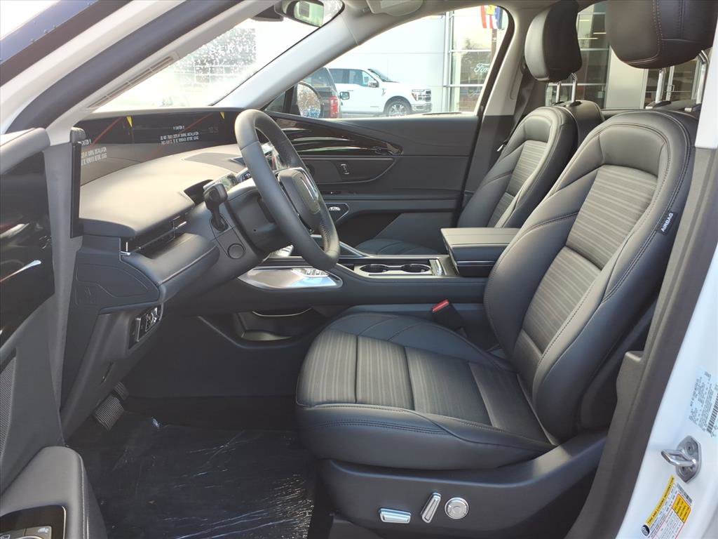 New 2026 Lincoln Nautilus Reserve w/ Jet Appearance Package image 6