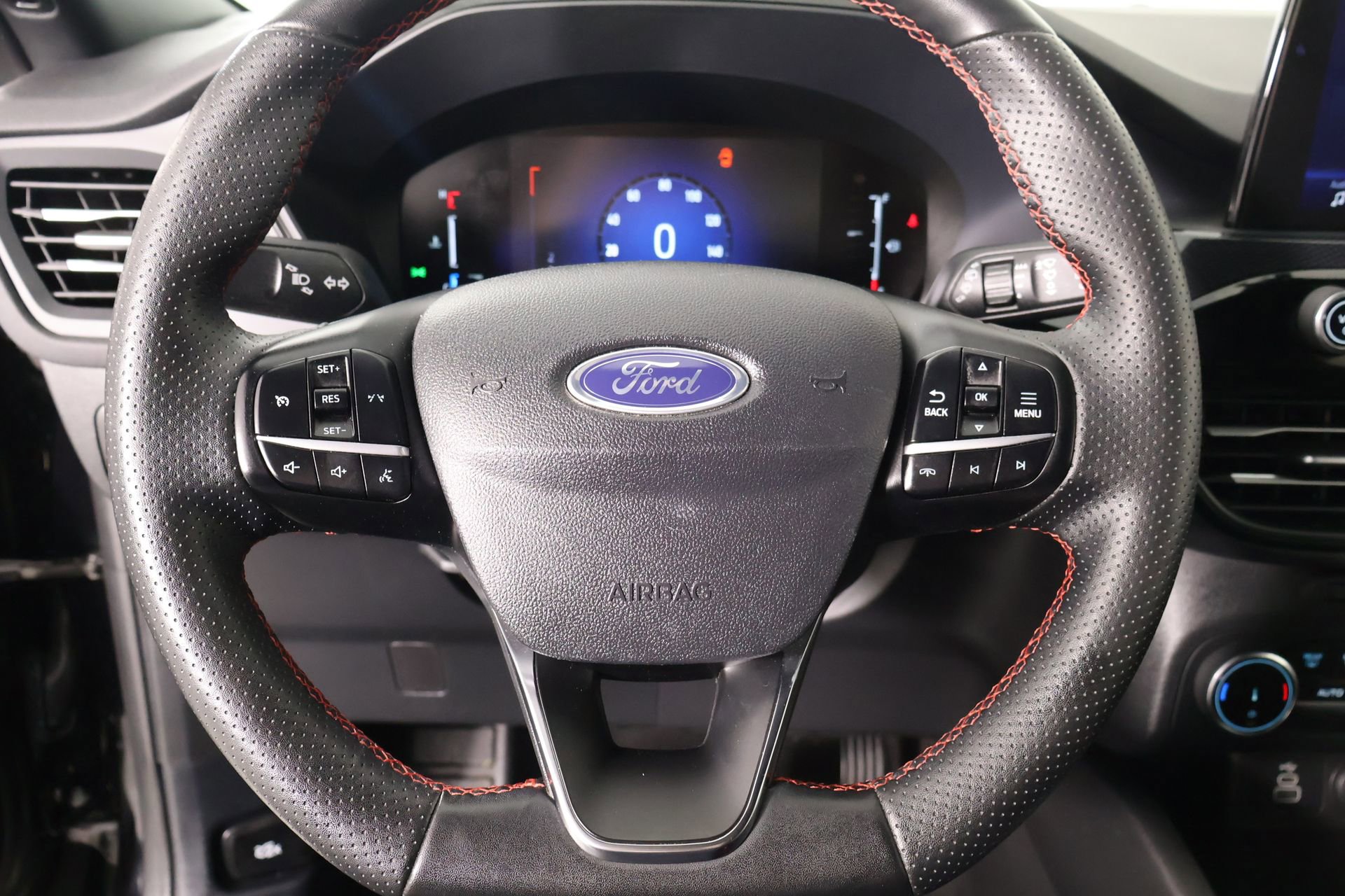 Used 2025 Ford Escape ST-Line FWD image 3