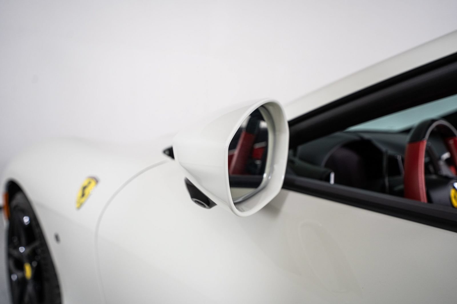 Certified 2025 Ferrari Roma Spider RWD image 11
